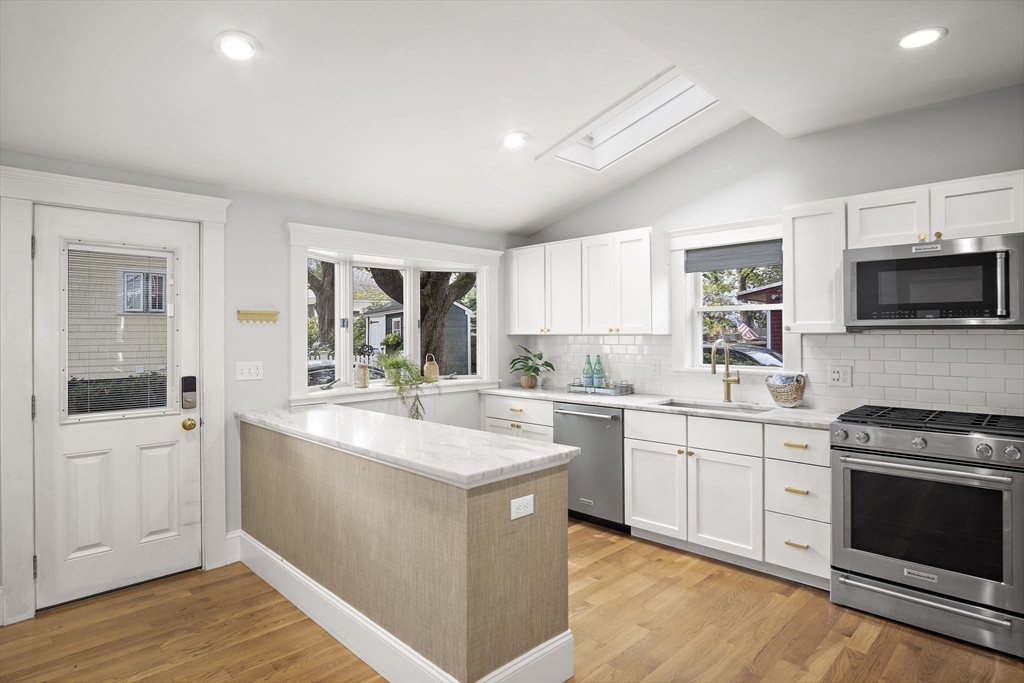 217 Merrimac St 1