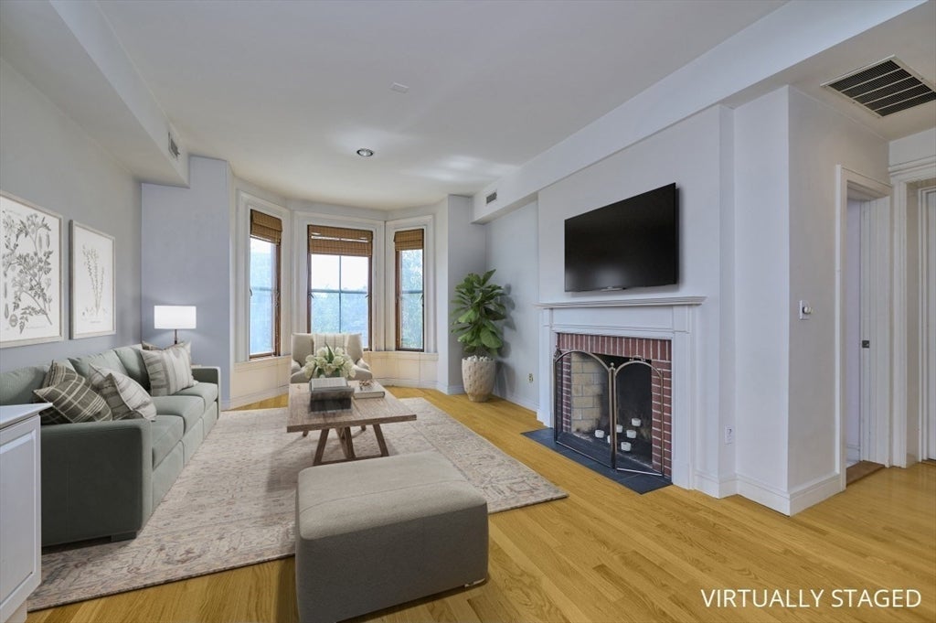40 Isabella ST #2E, Boston, MA Photo #1