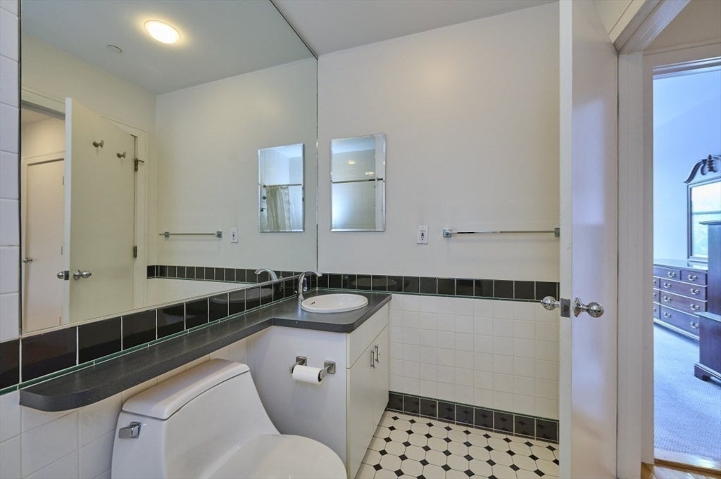 40 Isabella ST #2E, Boston, MA Photo #14