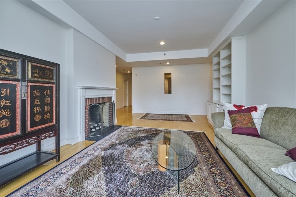 40 Isabella ST #2E, Boston, MA Photo #16
