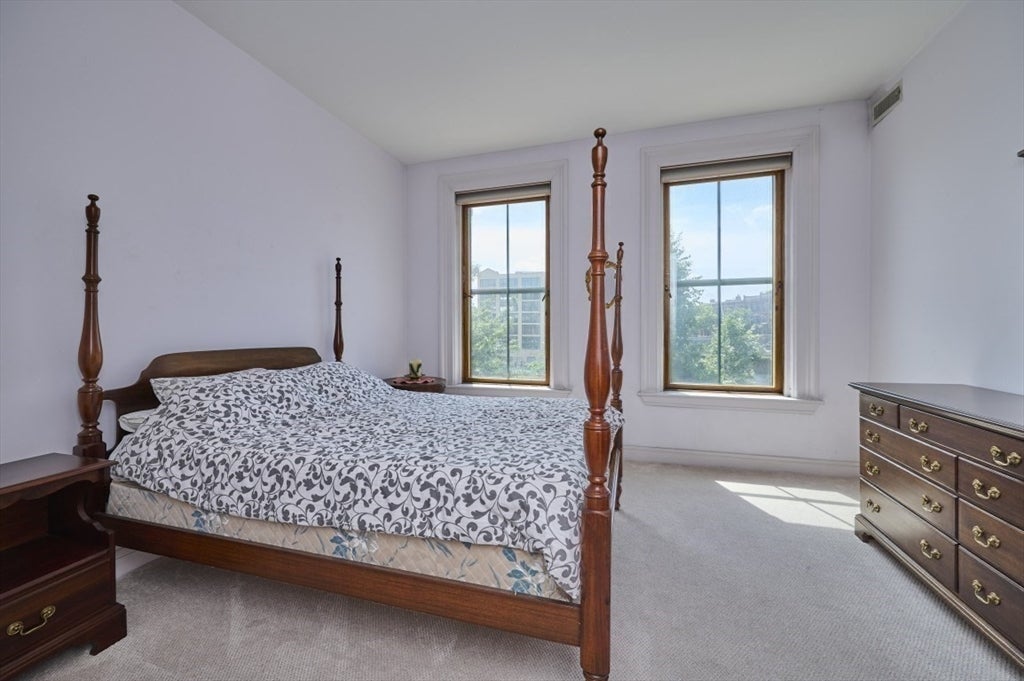 40 Isabella ST #2E, Boston, MA Photo #12