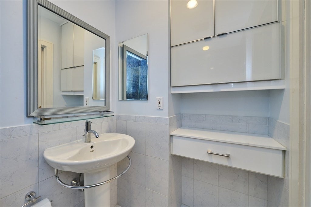 40 Isabella ST #2E, Boston, MA Photo #23