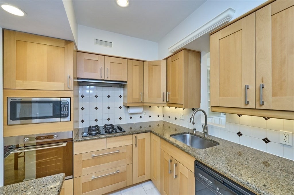 40 Isabella ST #2E, Boston, MA Photo #19