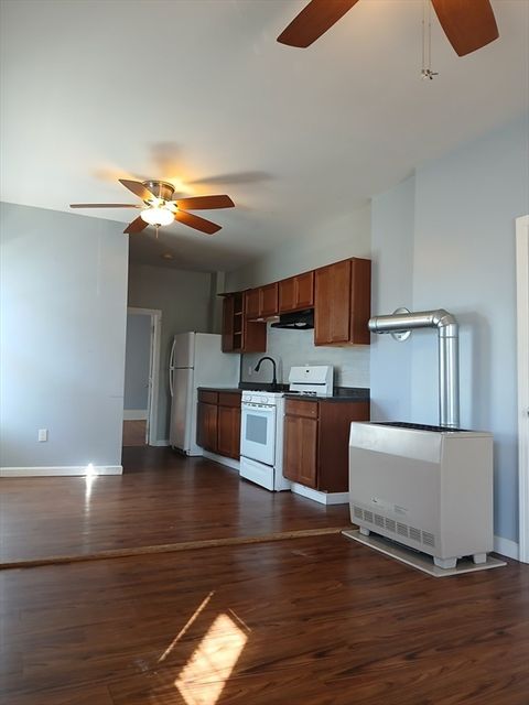Photo of 49 Frederick St #3E, New Bedford, MA 02740 (MLS # 73517206)
