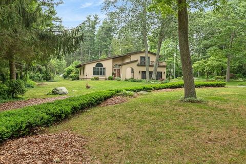 2 Orchard St Berkley MA 02779
