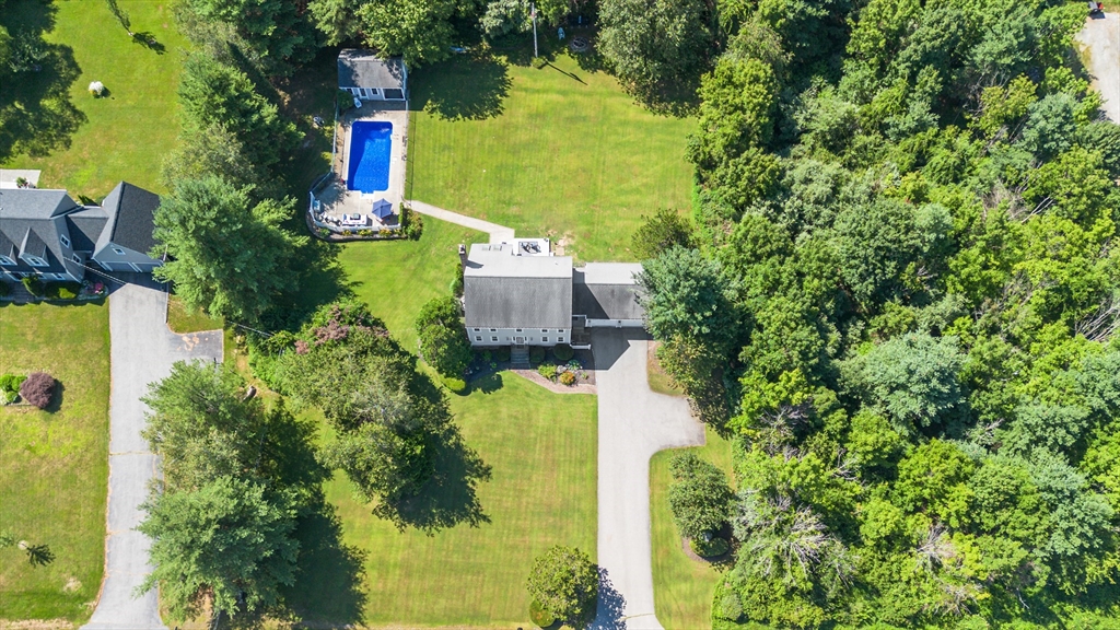 387 W Main St