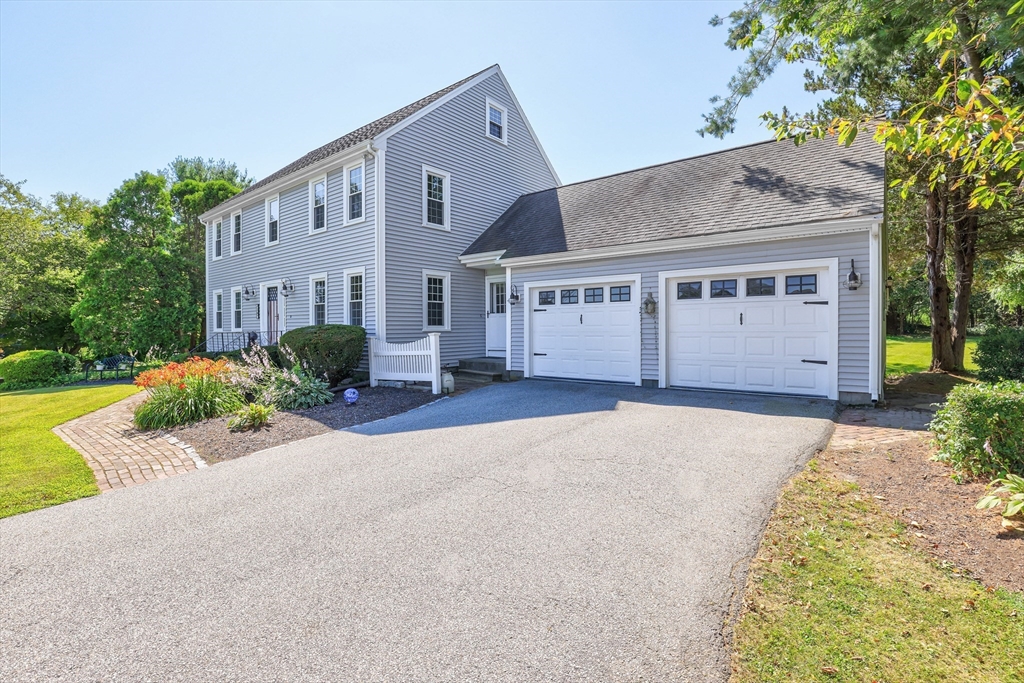 387 W Main St