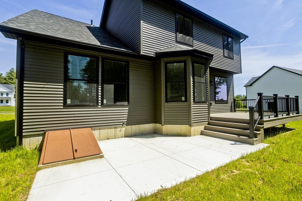 17 Woodland Lane
