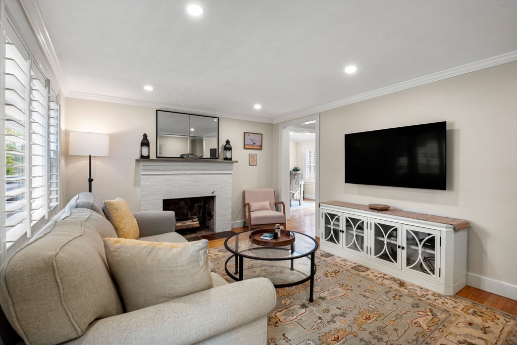 555 Bay Rd