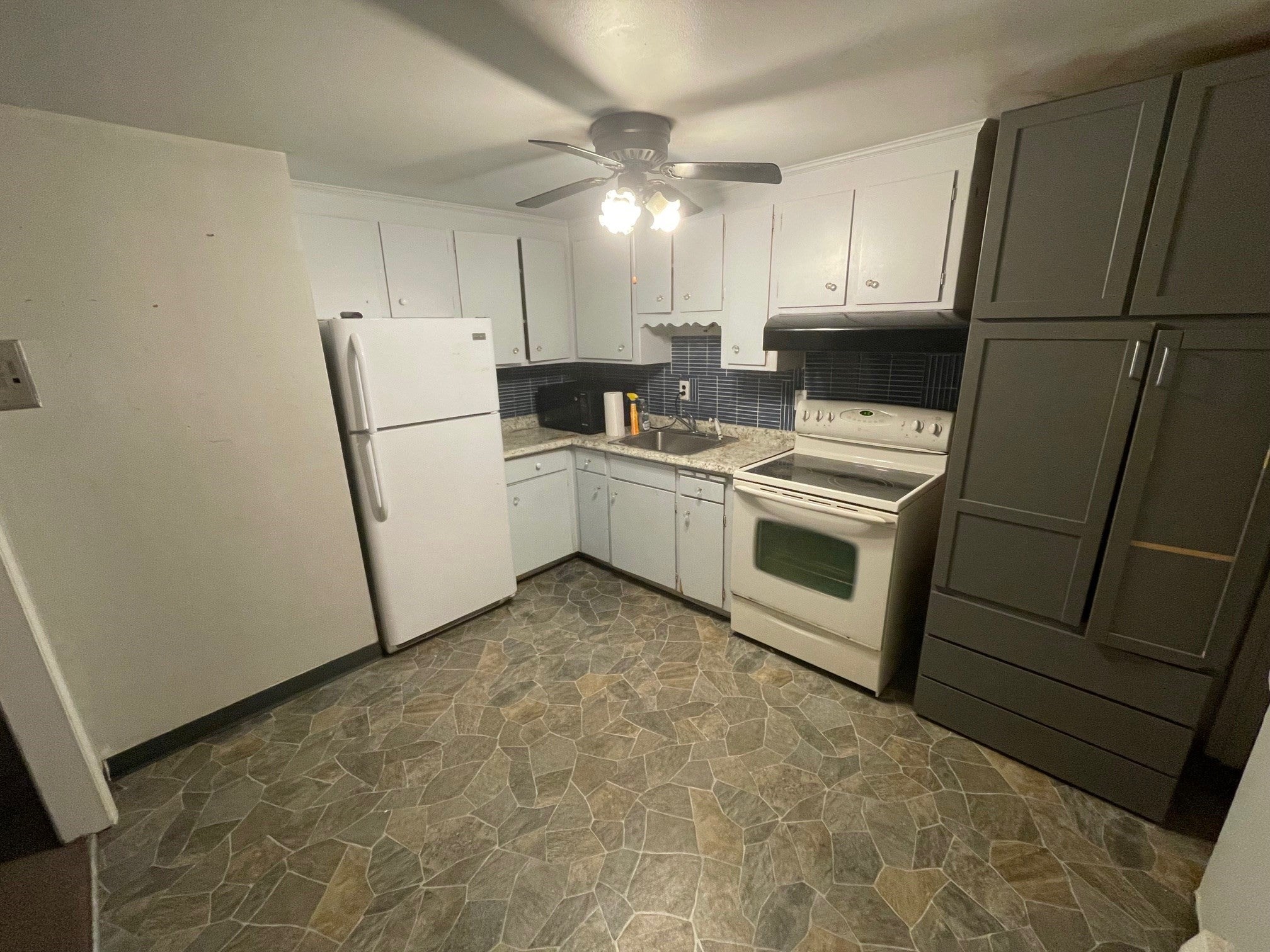 31 Montvale Ave #2, Woburn, MA, 31 Montvale Ave #2, Woburn, MA Photo #5