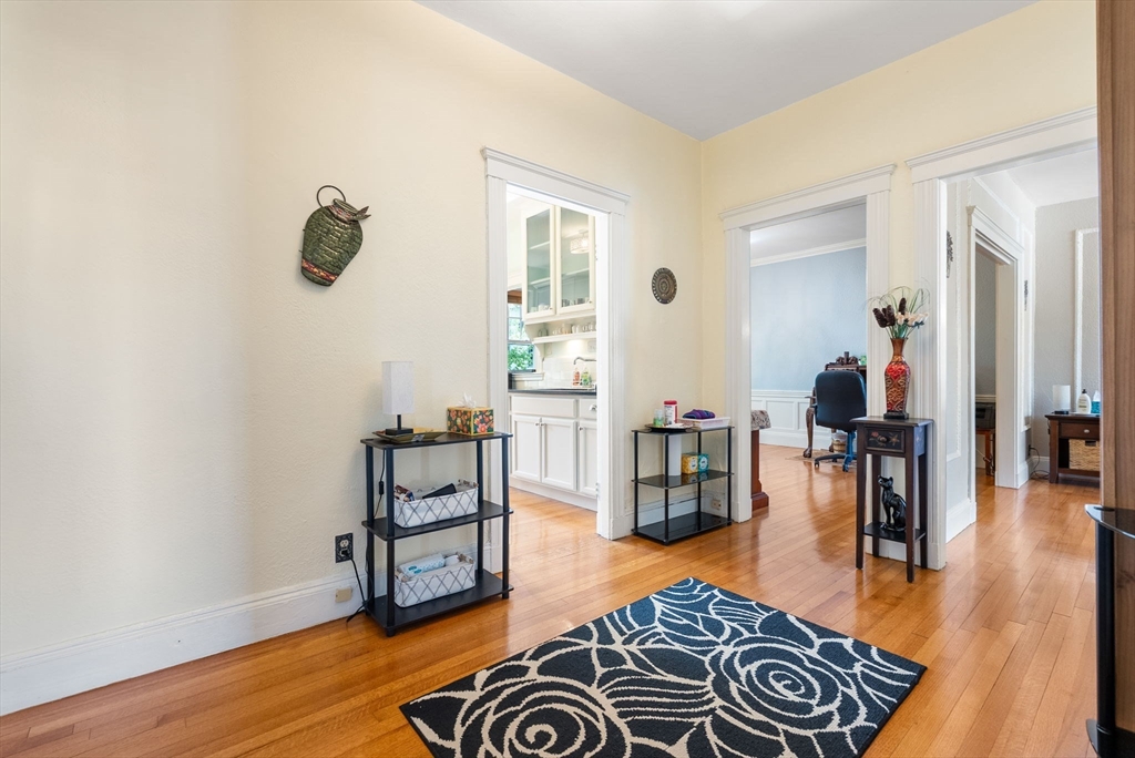 99 Perry St 6
