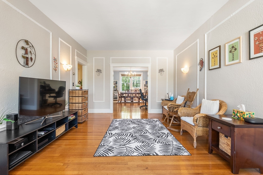 99 Perry St 6