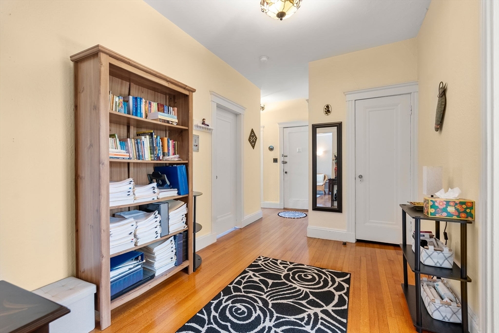 99 Perry St 6