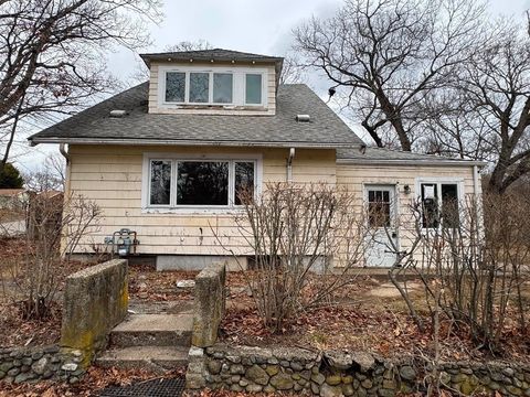 126 Lakehurst Ave Weymouth MA 02189