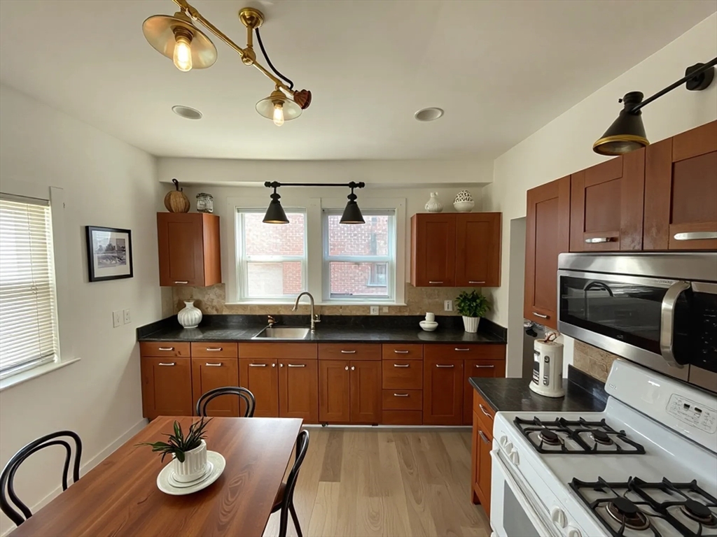 34 Channing St 2