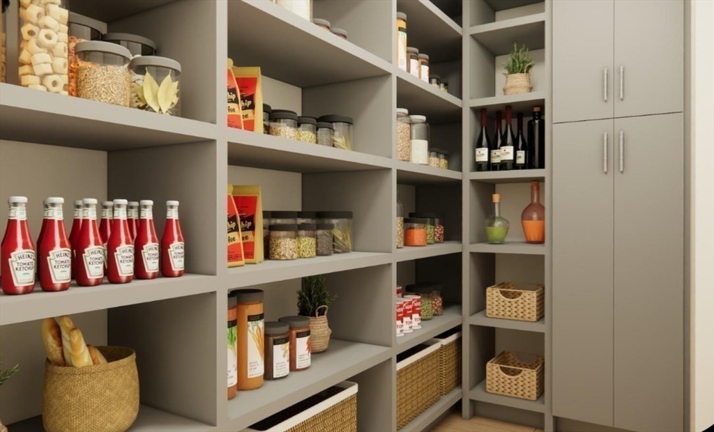 Natick, Massachusetts 01760, United States, 6 Bedrooms Bedrooms, ,6 BathroomsBathrooms,Residential,Active,158501