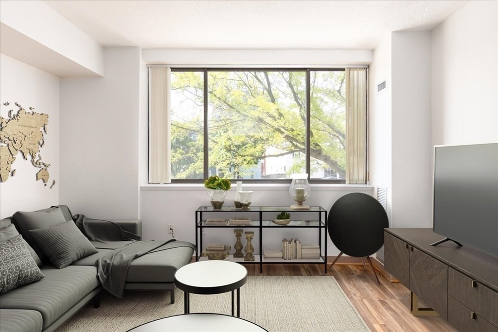 Cambridge, Massachusetts 02141, United States, 1 Bedroom Bedrooms, ,1 BathroomBathrooms,Residential,Pending,133902