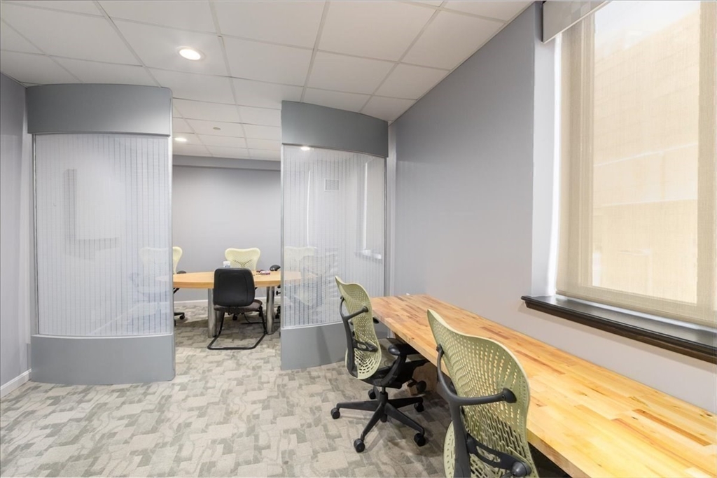 Cambridge, Massachusetts 02141, United States, 1 Bedroom Bedrooms, ,1 BathroomBathrooms,Residential,Pending,133902