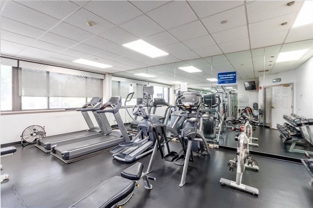 Cambridge, Massachusetts 02141, United States, 1 Bedroom Bedrooms, ,1 BathroomBathrooms,Residential,Pending,133902