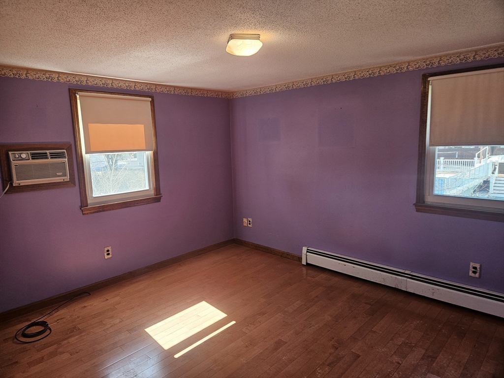 Dracut, Massachusetts 01826, United States, 3 Bedrooms Bedrooms, ,1 BathroomBathrooms,Residential,Pending,114452