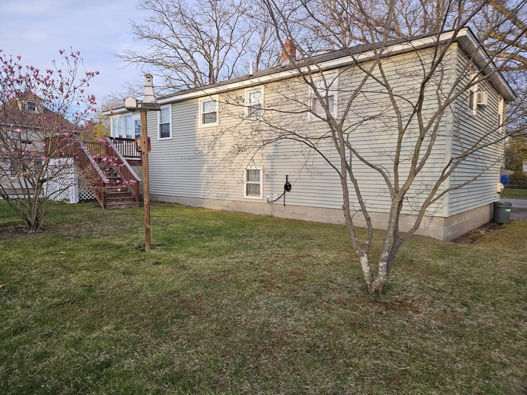 Dracut, Massachusetts 01826, United States, 3 Bedrooms Bedrooms, ,1 BathroomBathrooms,Residential,Pending,114452