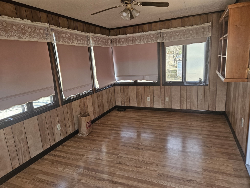 Dracut, Massachusetts 01826, United States, 3 Bedrooms Bedrooms, ,1 BathroomBathrooms,Residential,Pending,114452