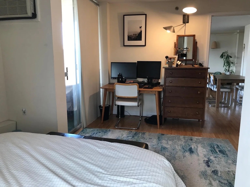 Cambridge, Virginia 20139, United States, 1 Bedroom Bedrooms, ,2 BathroomsBathrooms,Residential,Pending,127951