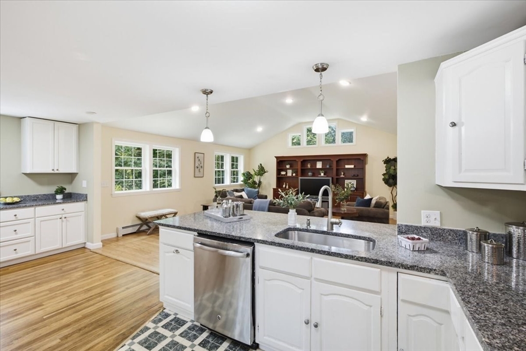 92 Lovering Street, Medway, MA, 92 Lovering Street, Medway, MA Photo #6