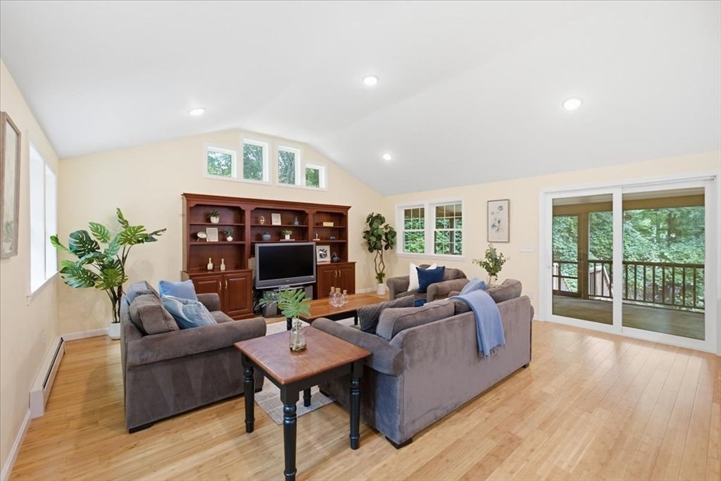 92 Lovering Street, Medway, MA, 92 Lovering Street, Medway, MA Photo #11