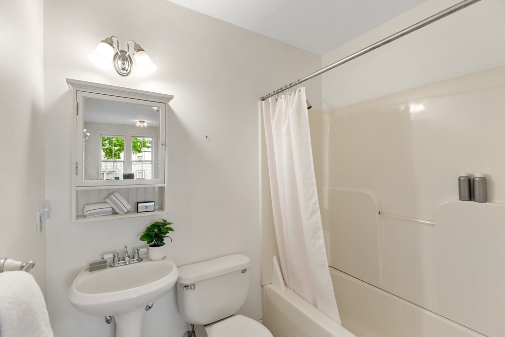 14 Russell St #3, Arlington, MA Photo #20