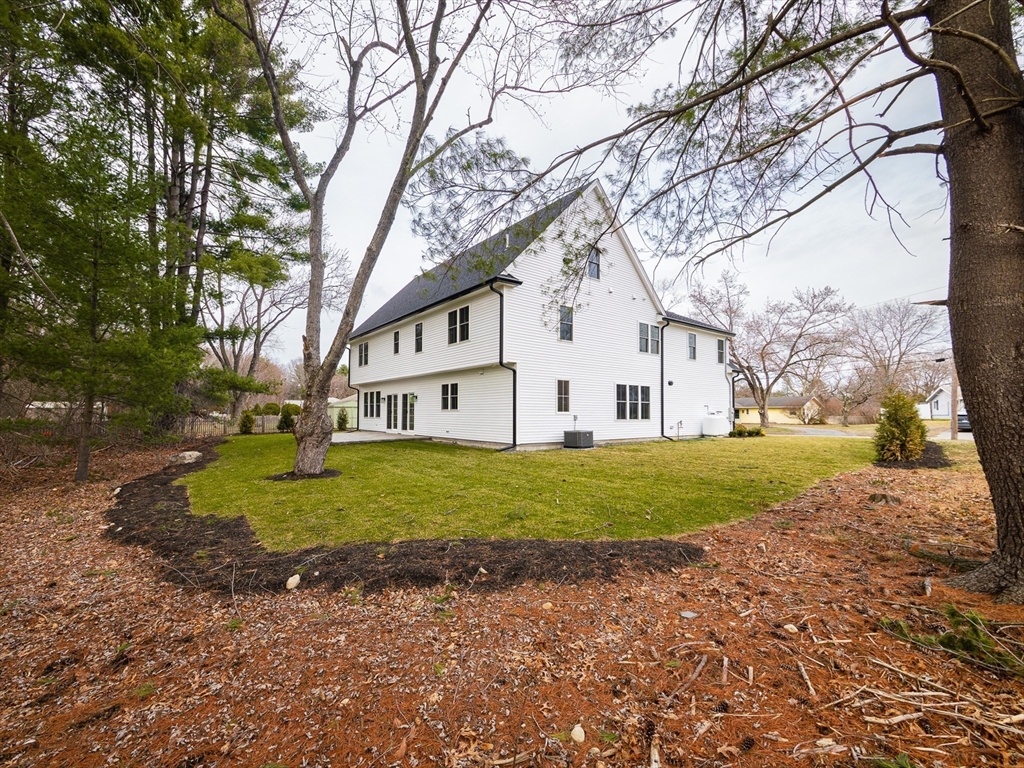 22 Bradford Rd