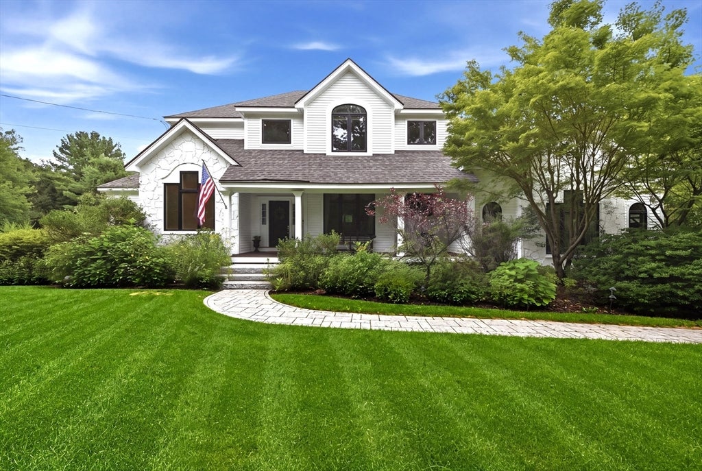 Click for 133 Salem ST, Andover, MA slideshow Click for 133 Salem ST, Andover, MA slideshow