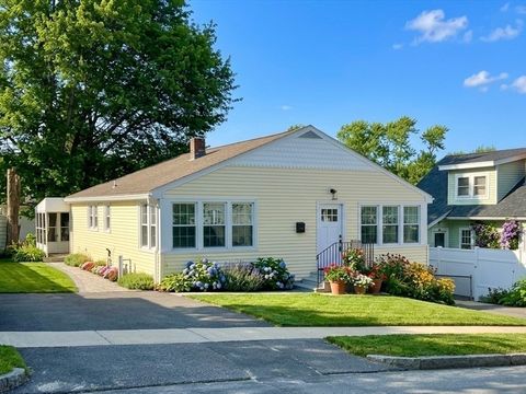 Photo of 18 Palisades St, Worcester, MA 01604 (MLS # 73492817)