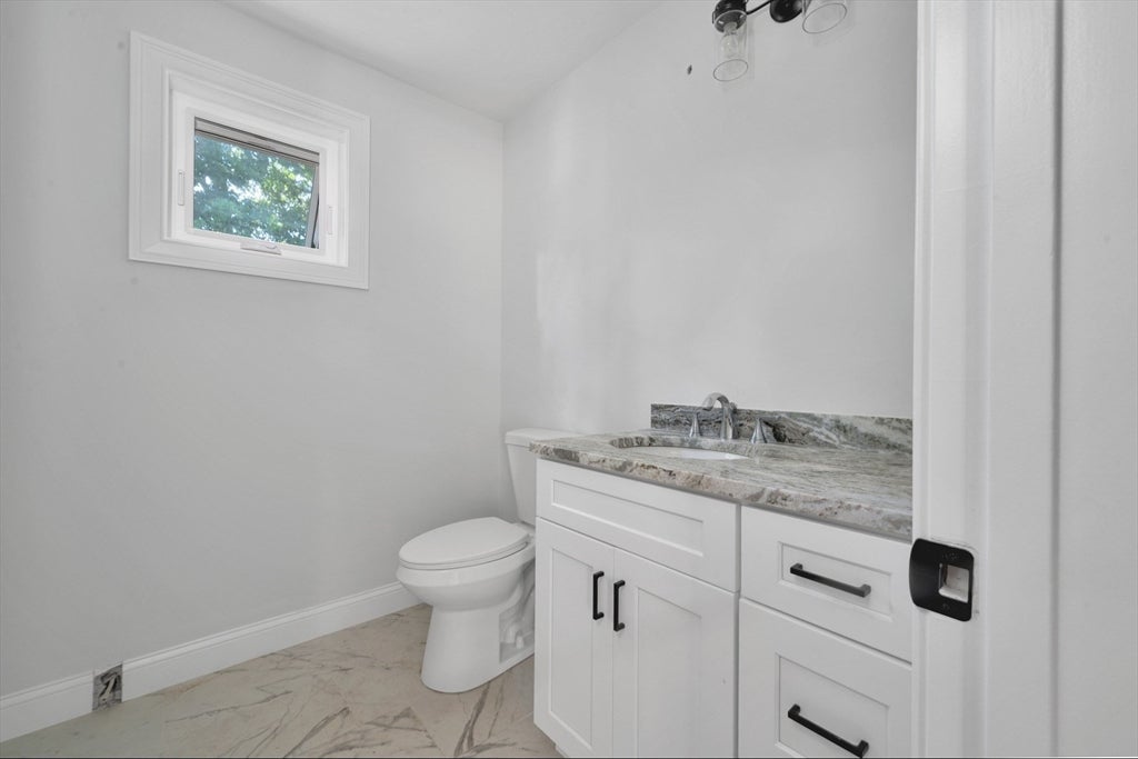 299 Quincy St, Building 3 ST #3, Holbrook, MA, 299 Quincy St, Building 3 ST #3, Holbrook, MA Photo #7