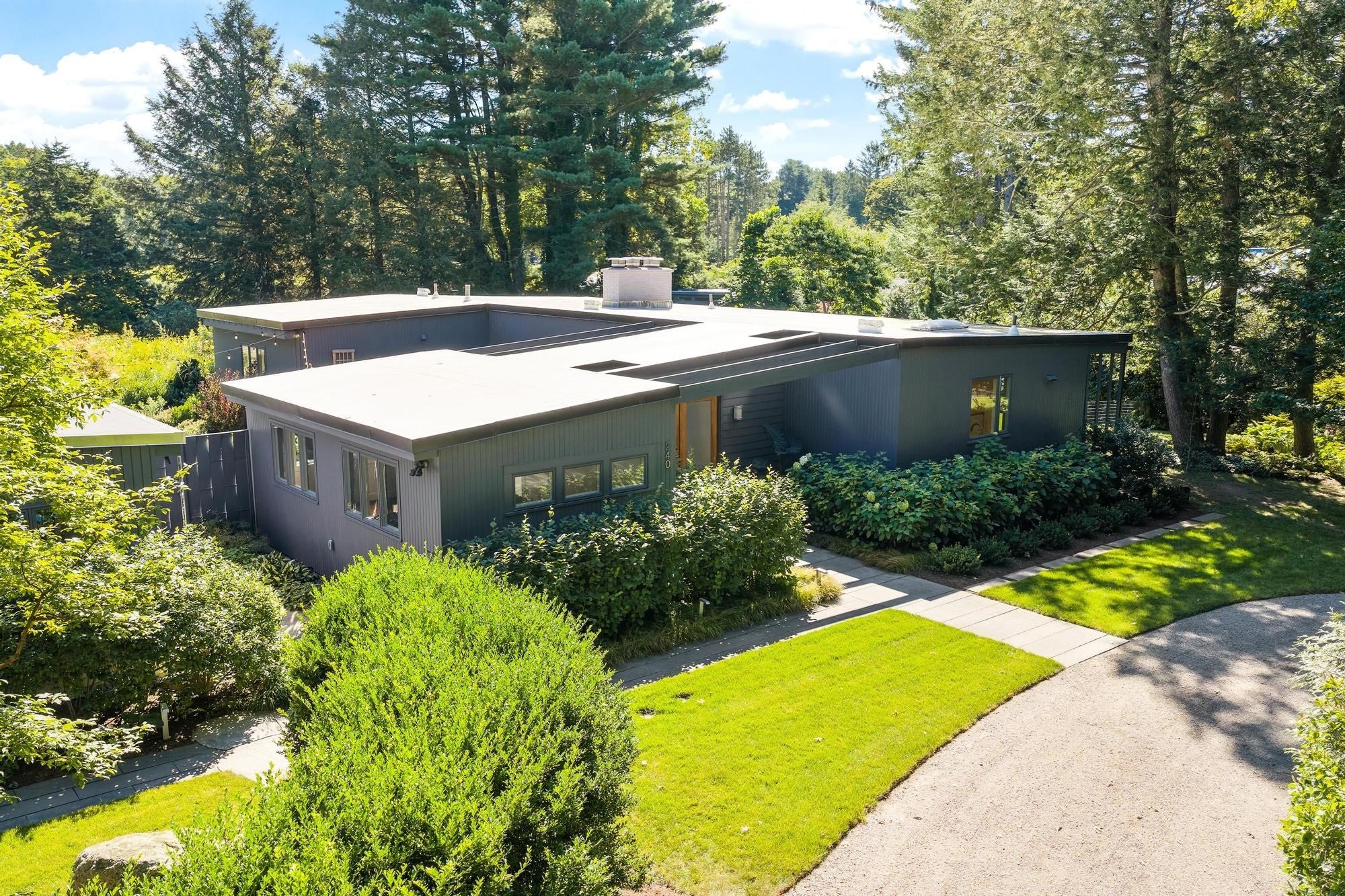Photo of 240 Concord Rd, Lincoln, MA