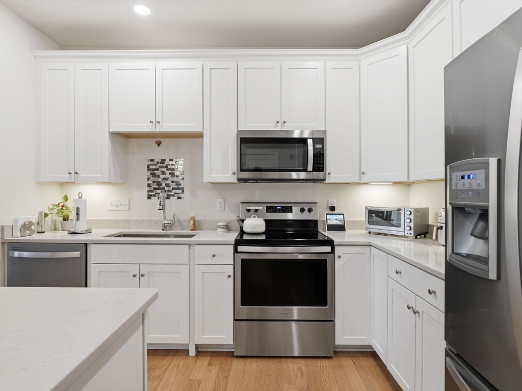 220 Martins Landing 104