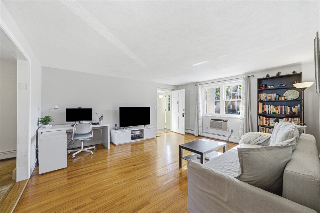 119 Emerson Gardens Rd 119