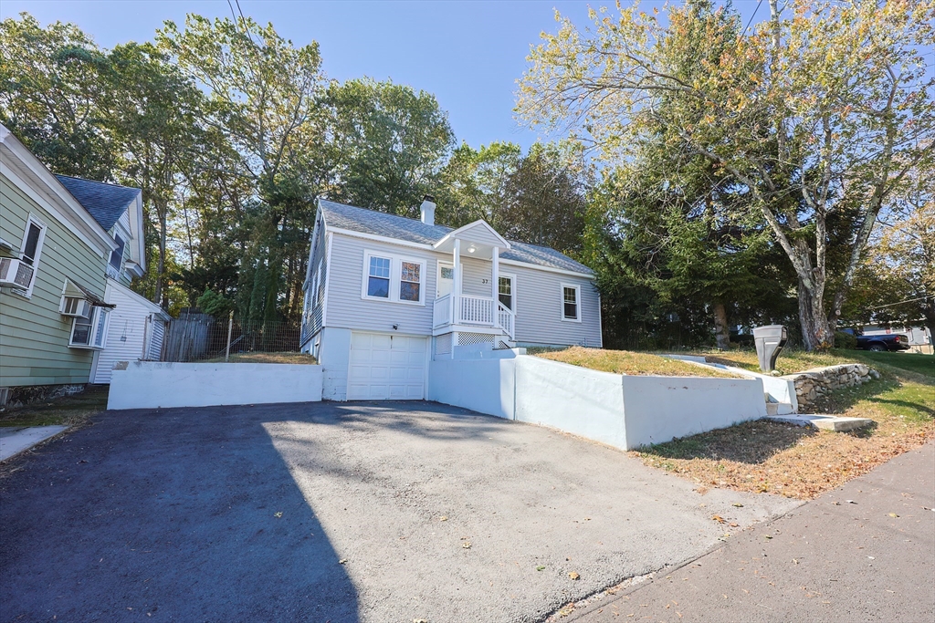 37 Maplewood Ave
