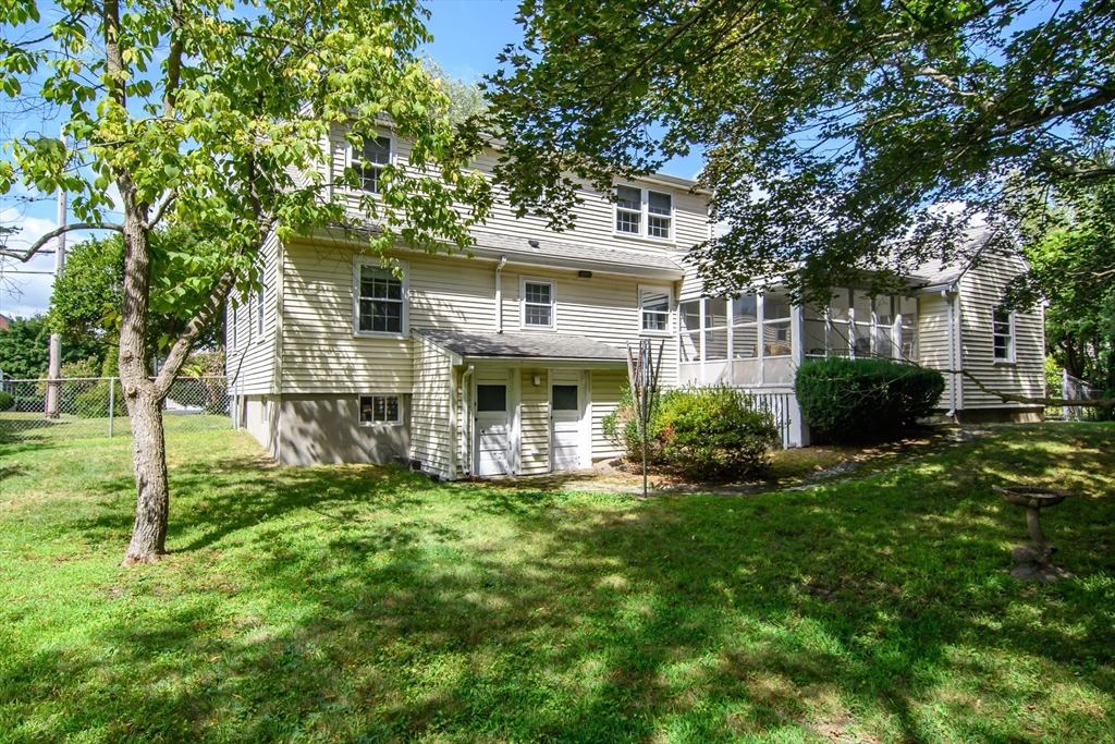 132 Lincoln St