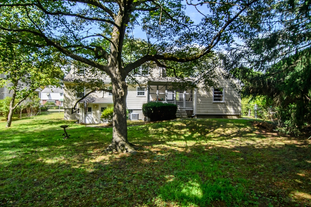 132 Lincoln St