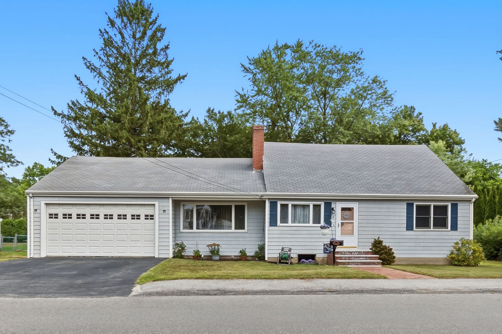 11 Grover St, Beverly, MA Photo #2