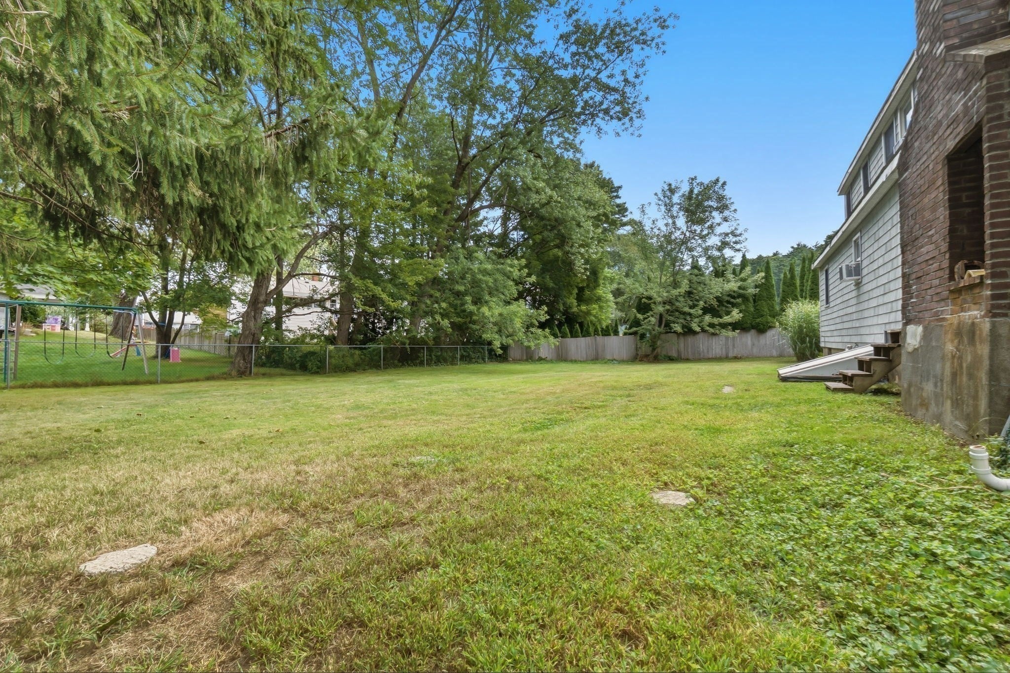 11 Grover St, Beverly, MA Photo #34