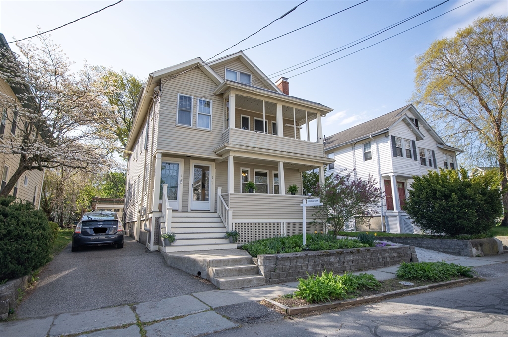 14 Leslie Rd. 14