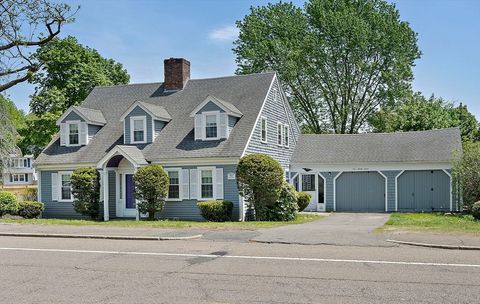 627 S Franklin St Holbrook MA 02343