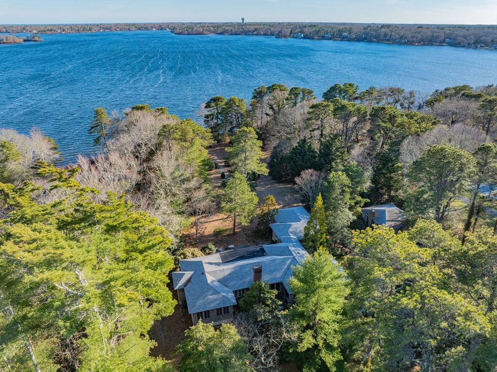 74 Lakeview Dr