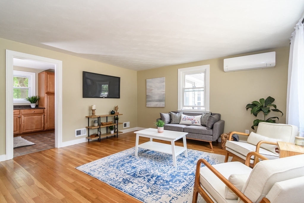 7 Ferndale Rd