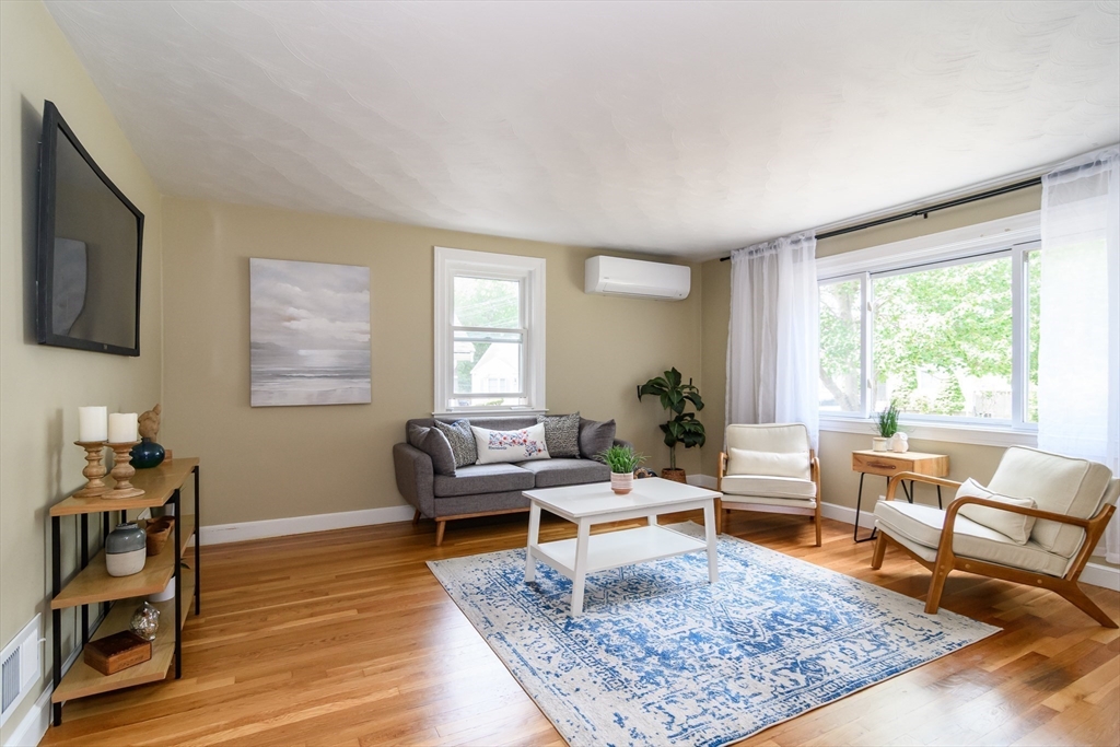 7 Ferndale Rd