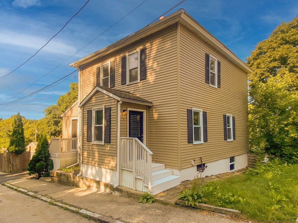 Photo of 6 Carter Street, Webster, MA