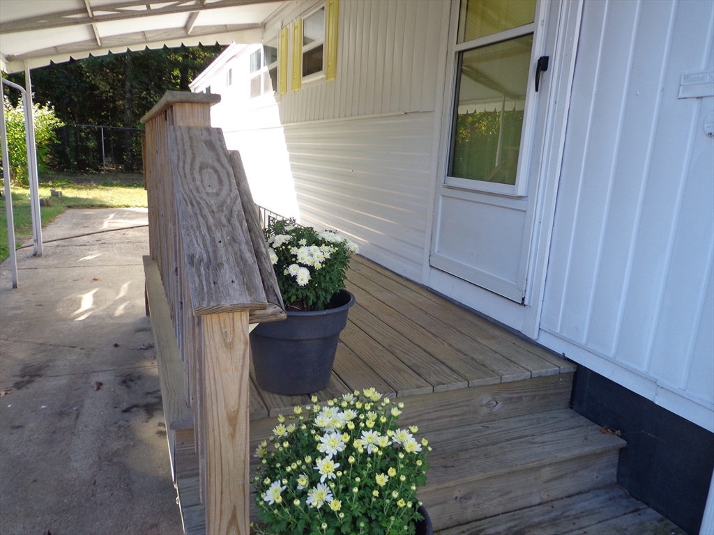 6 Deerhill Lane