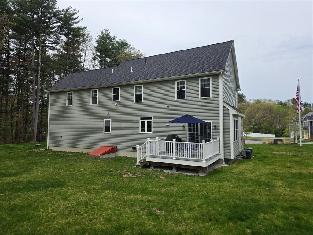 10 Wisteria Ln, Maynard, MA Photo #22